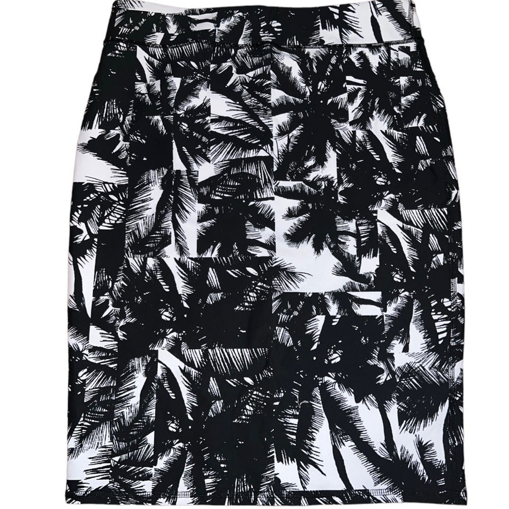 Fabletics Stretchy Compression Skirt sz M